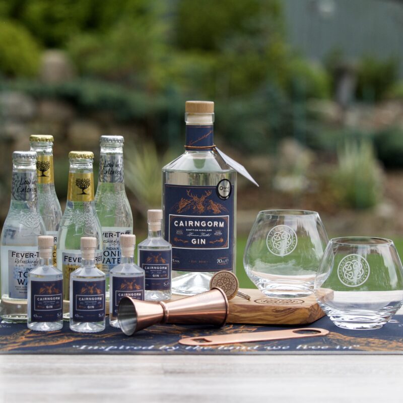 Luxury Cairngorm Gin Gift Set With Glasses (Stemless)